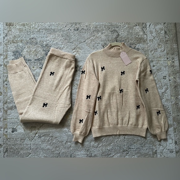 Bow Knit Set - New! - Picture 7 of 14